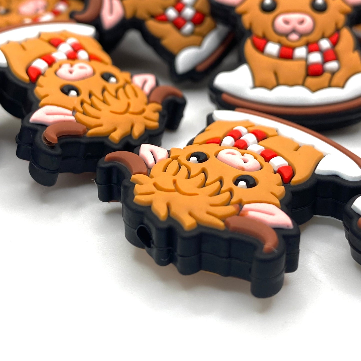 Blizzard? I Herd It’s No Big Deal! Silicone Focal Beads