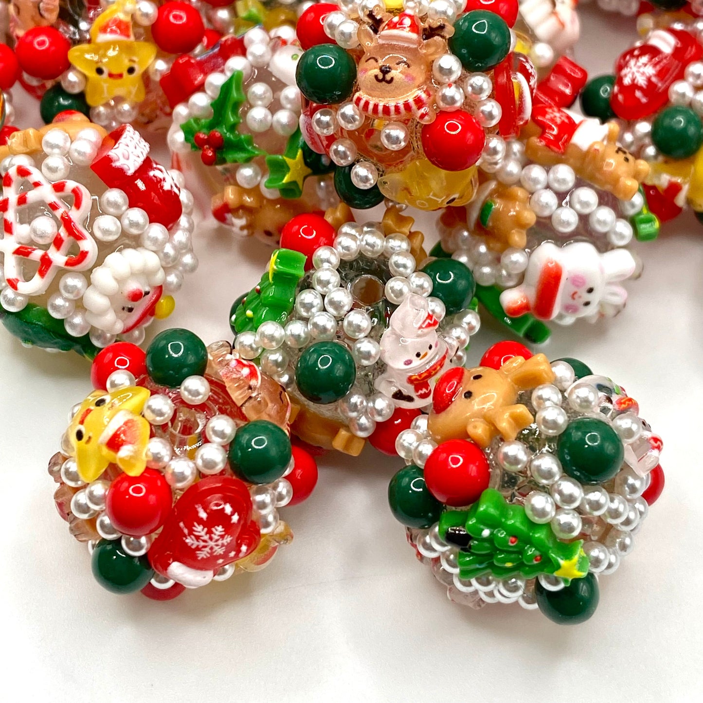 Christmas 5.0 Fancy Flower Beads- 5pcs