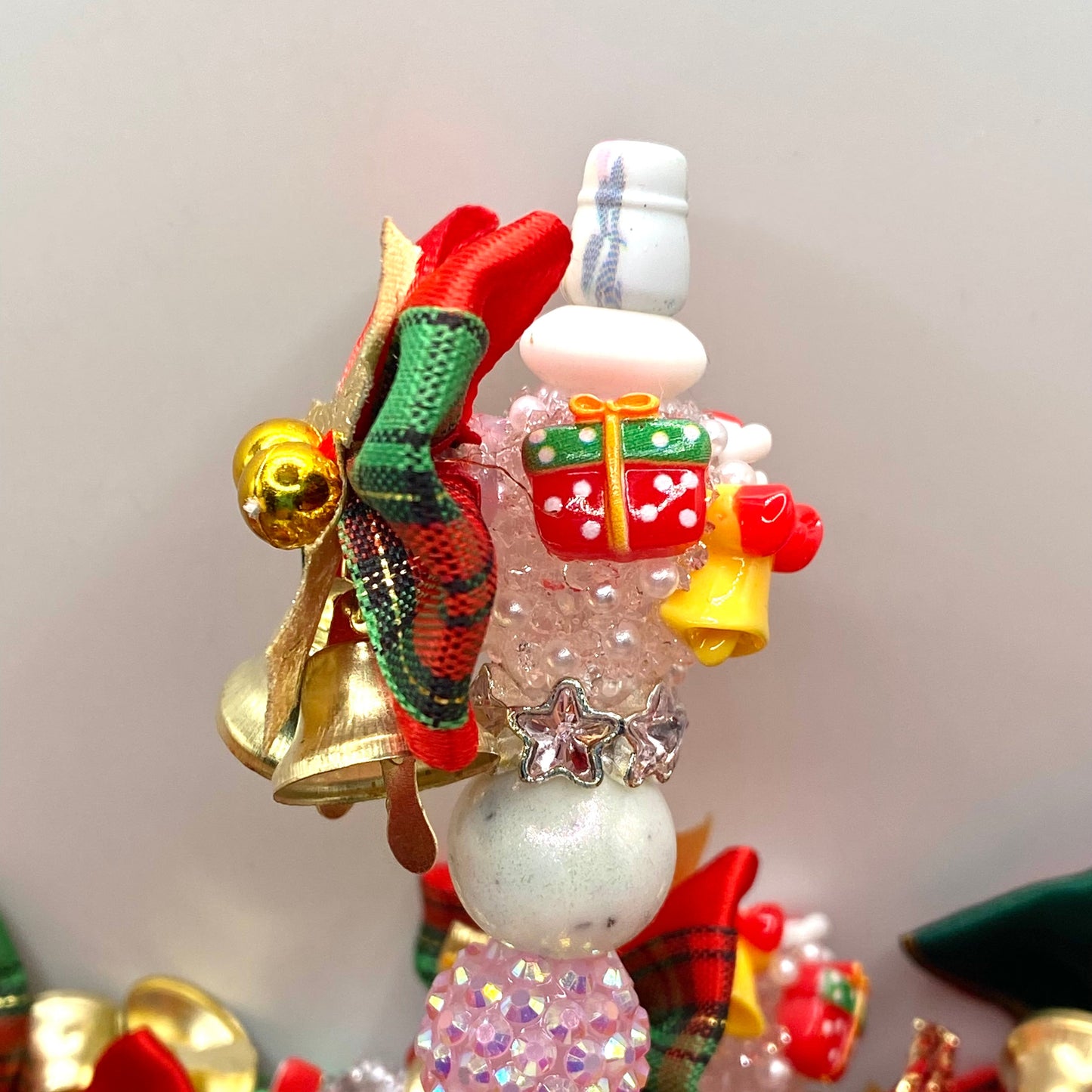 Festive, Tied, and Fabulous Fancy Bow Beads