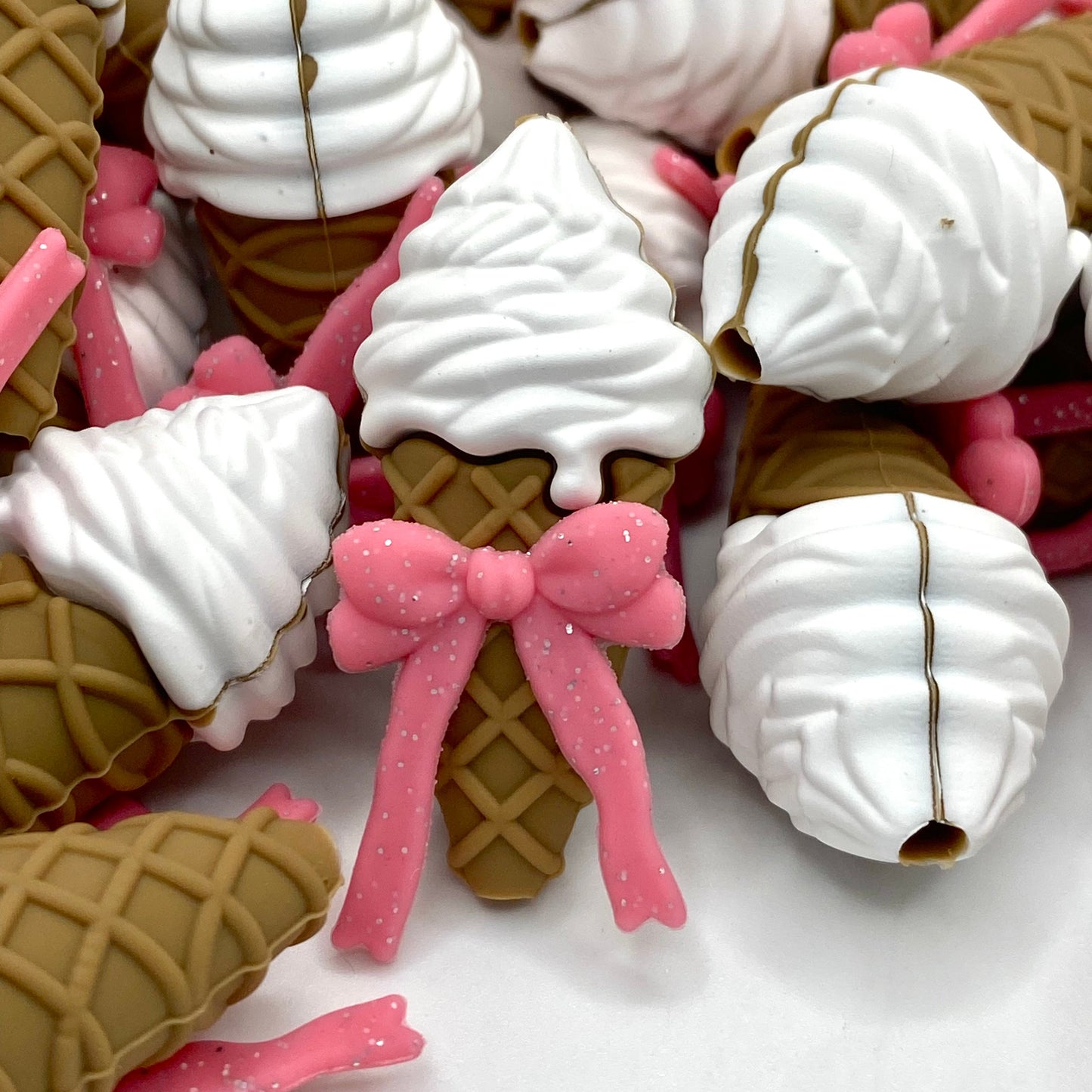 Pretty Scoops Only 3D Silicone Focal Beads