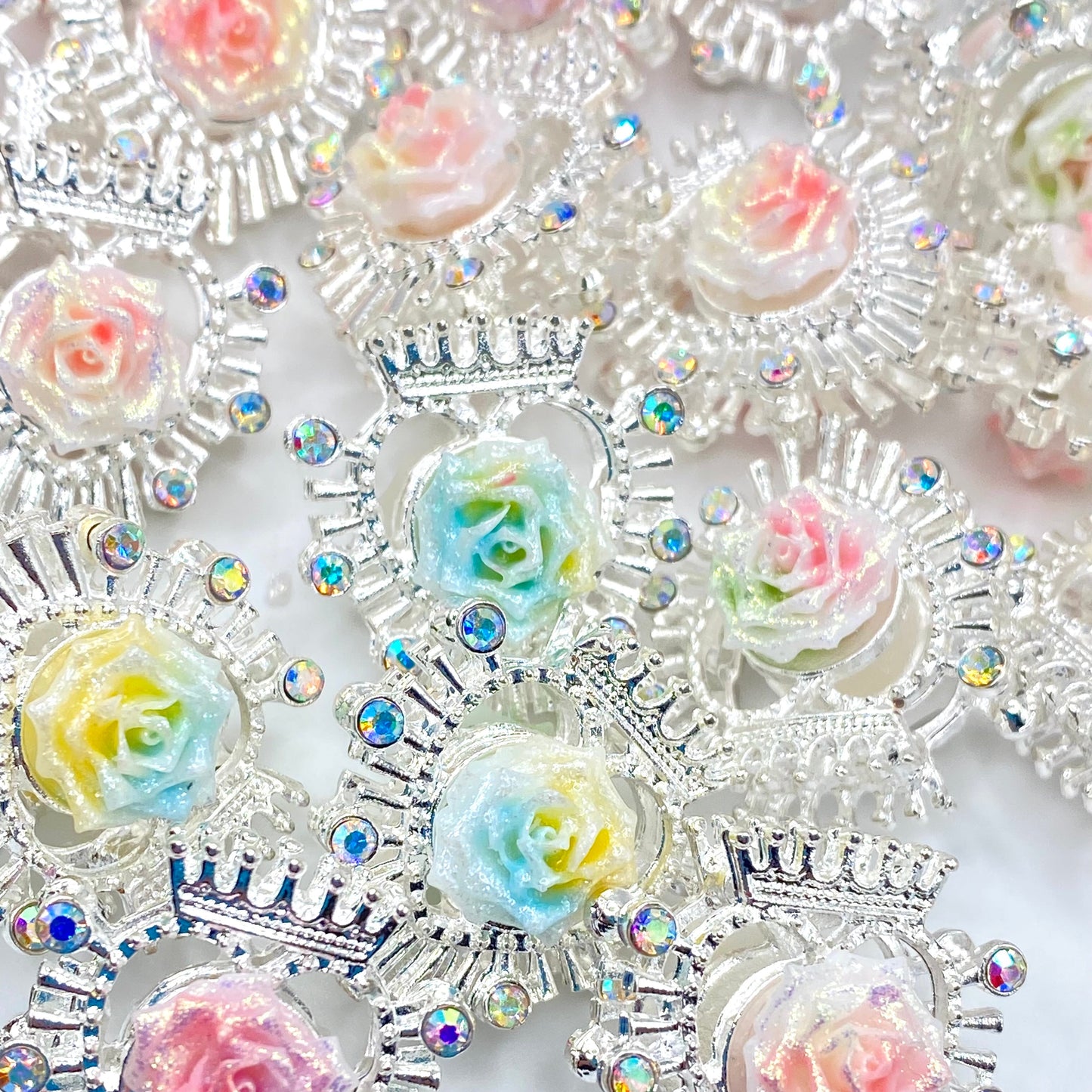 Elegantly Crowned Fancy Beads - 5pcs