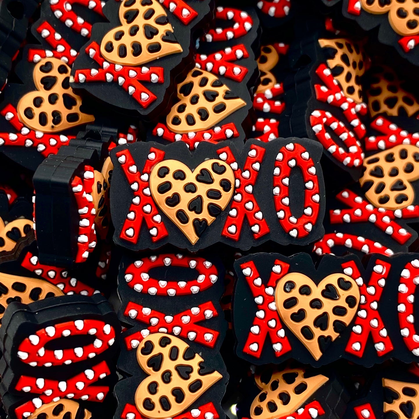 XOXO Silicone Focal Beads