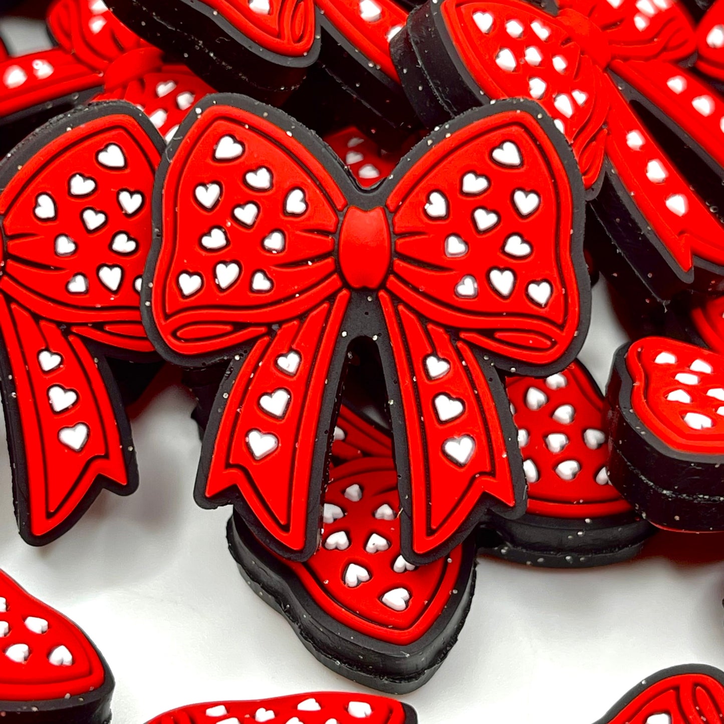 Simply Bow-mantic Silicone Focal Beads