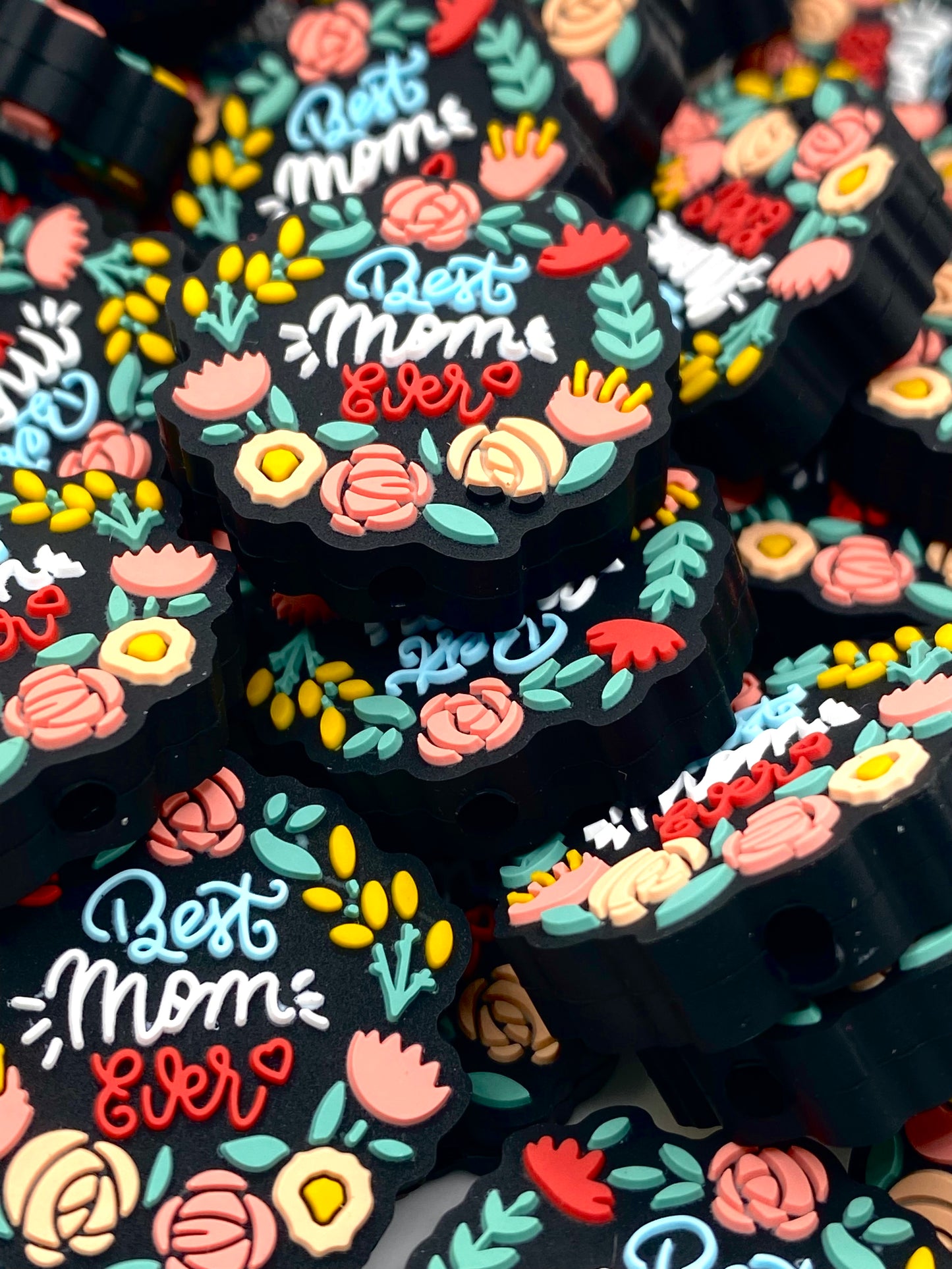 Best Mom Every 4.0 Silicone Focal Beads
