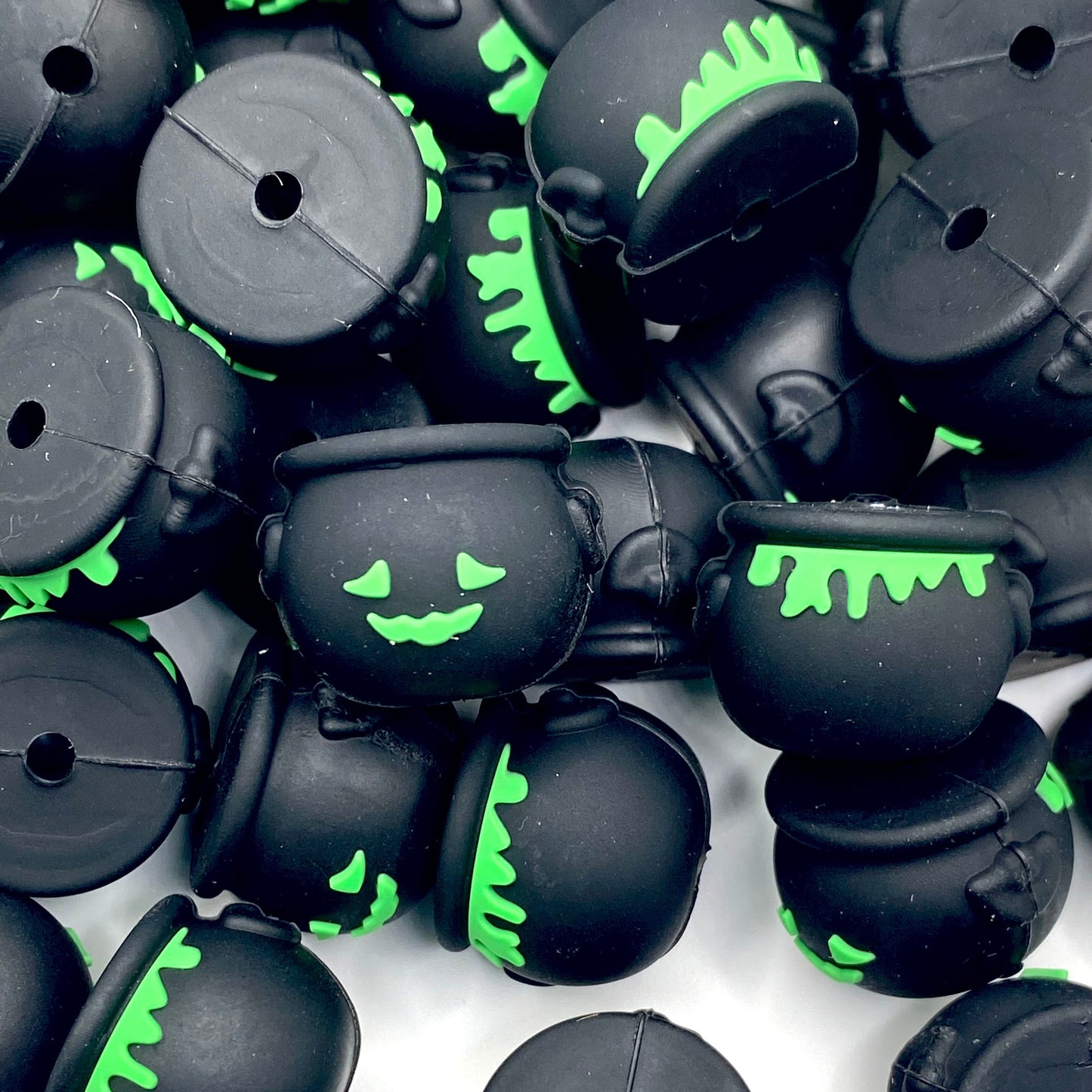 The Leaky Cauldron 3D Silicone Focal Beads