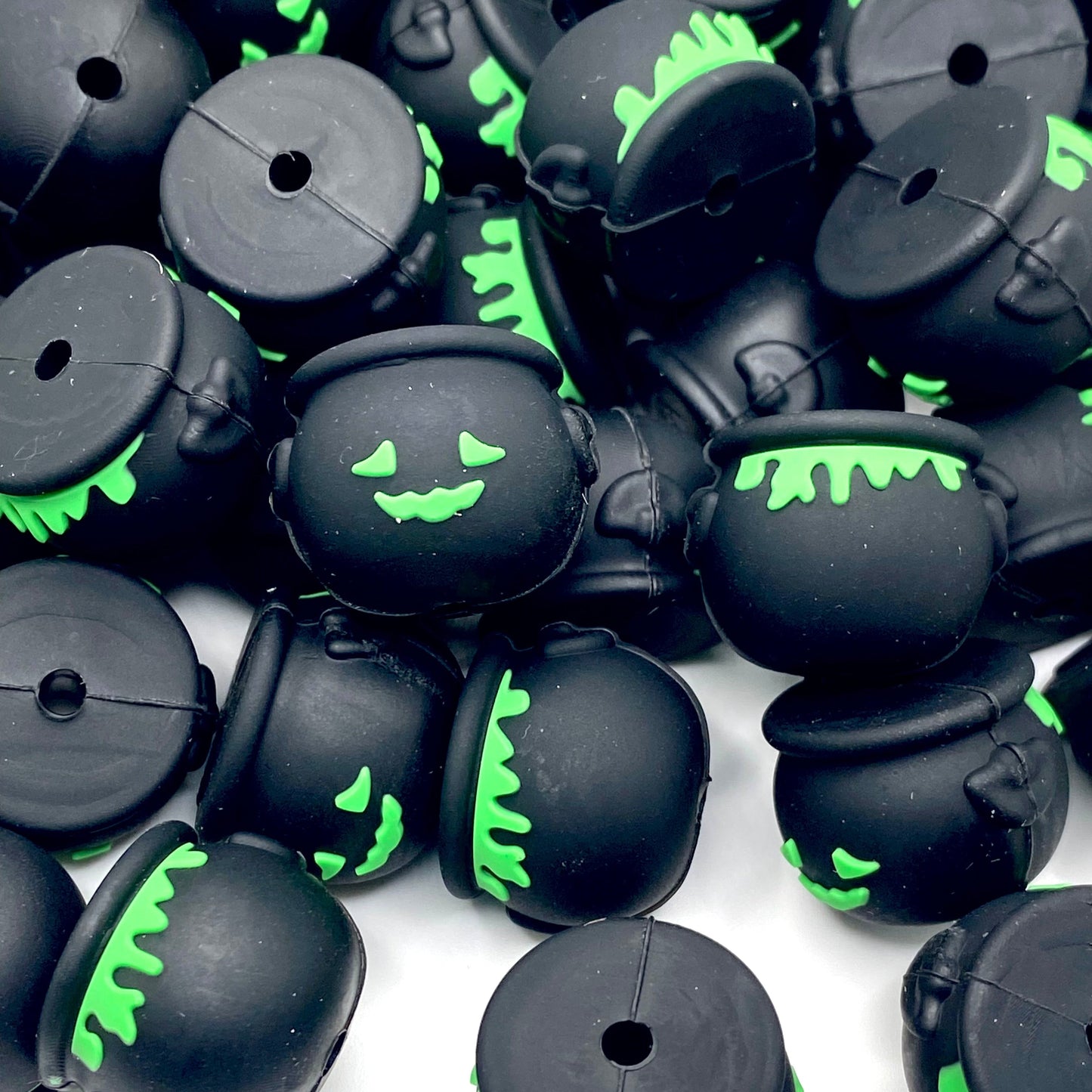 The Leaky Cauldron 3D Silicone Focal Beads