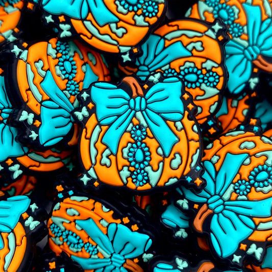 Wrangle Me a Pumpkin! Silicone Focal Beads
