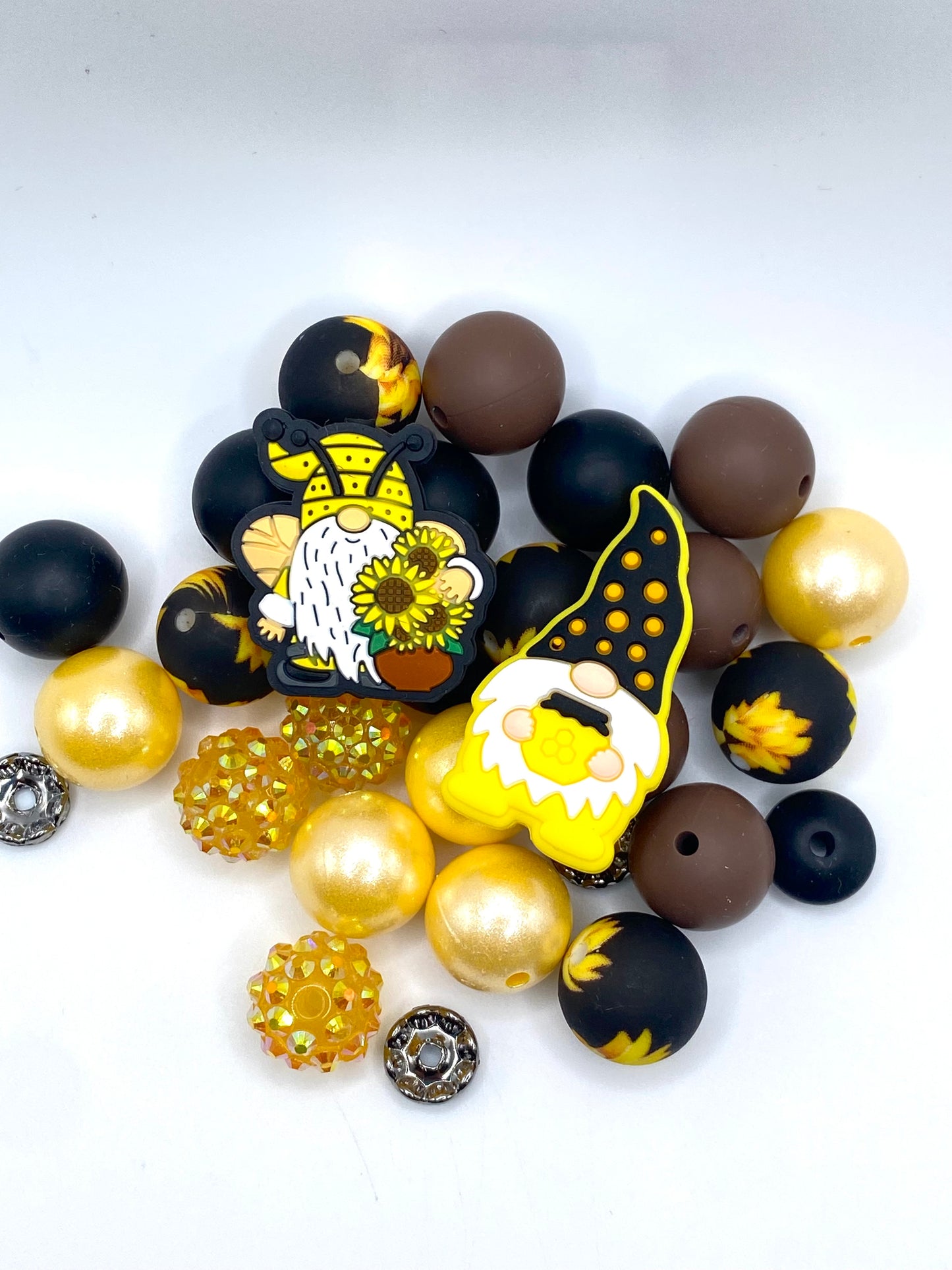 30pcs Bead Bundle 109