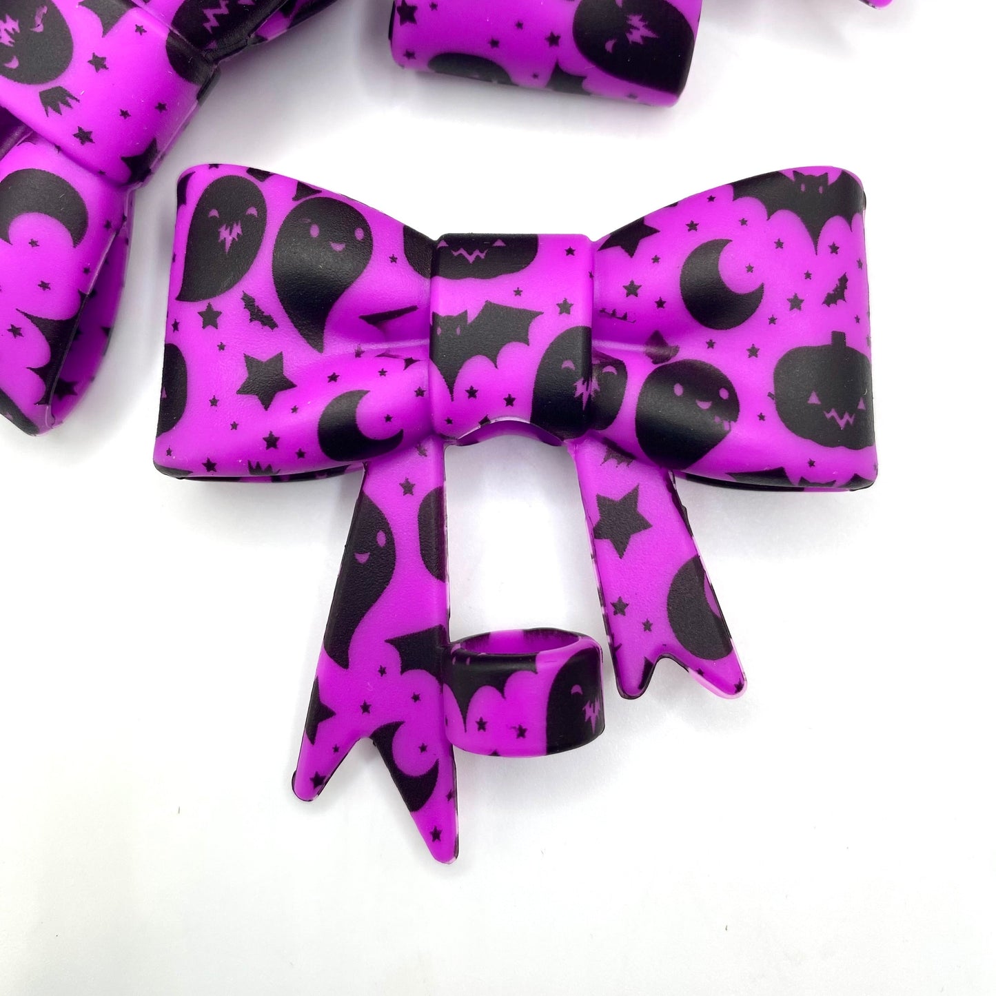 Boo-tifully Tied 🎀 Silicone Straw Topper