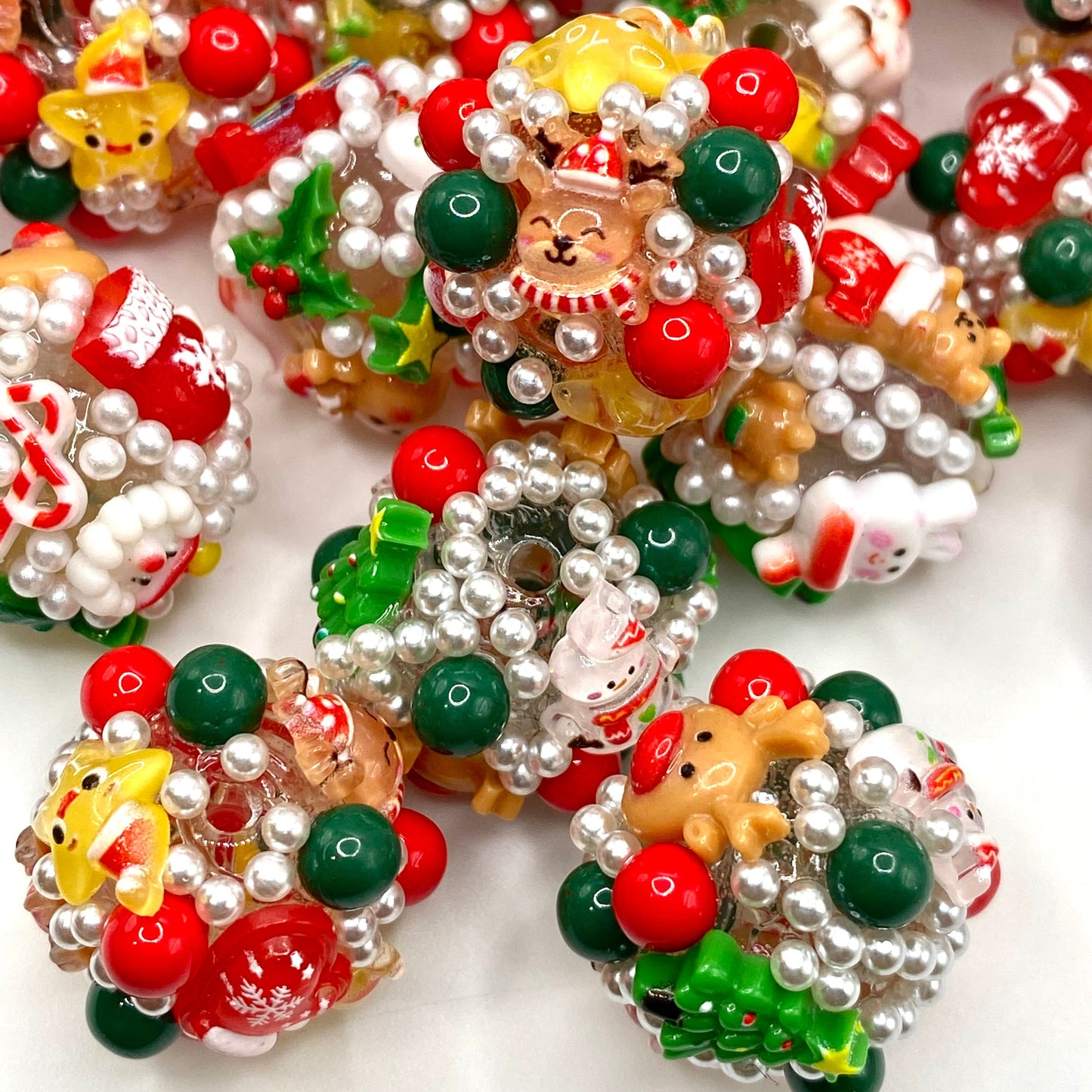 Christmas 5.0 Fancy Flower Beads- 5pcs
