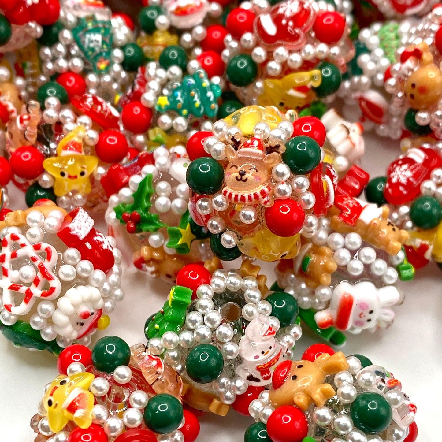 Christmas 5.0 Fancy Flower Beads- 5pcs