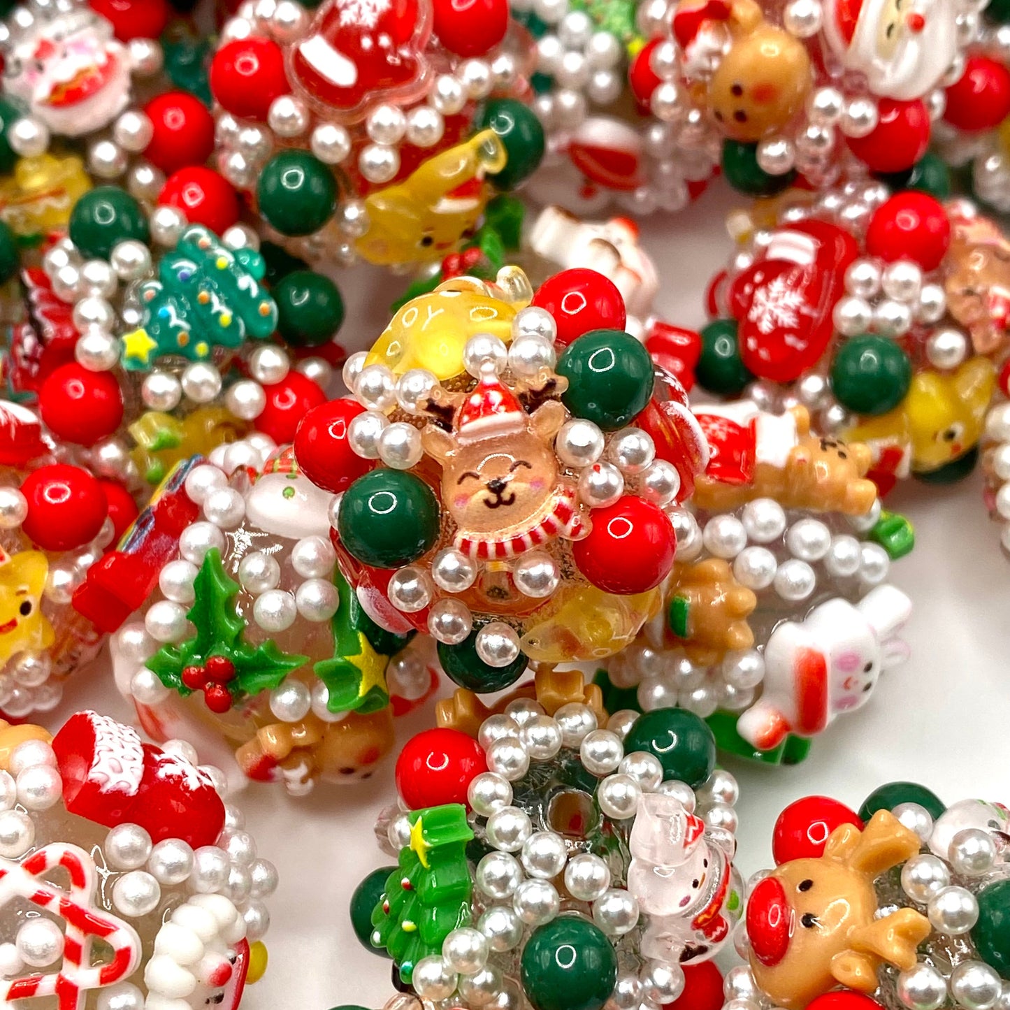 Christmas 5.0 Fancy Flower Beads- 5pcs