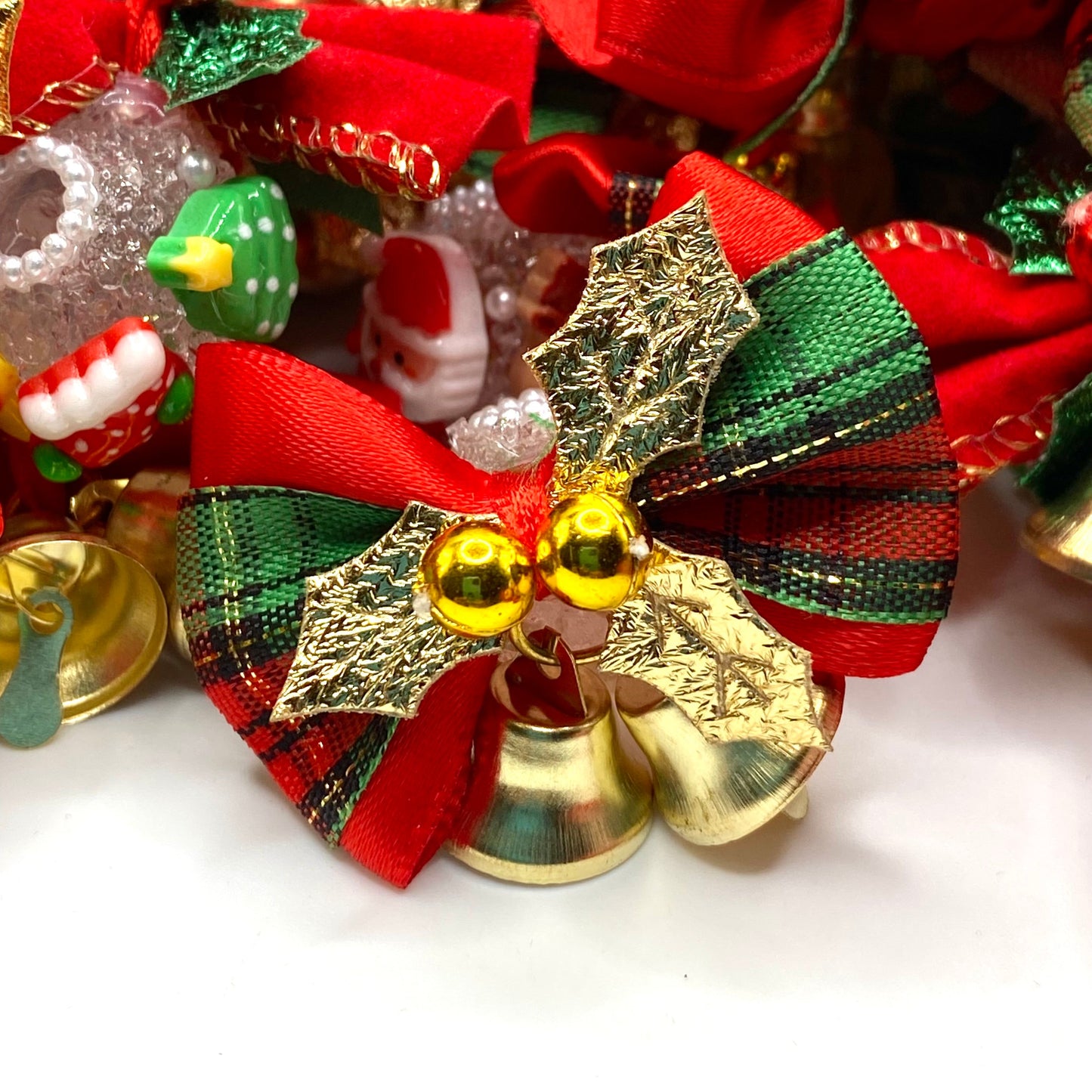 Festive, Tied, and Fabulous Fancy Bow Beads