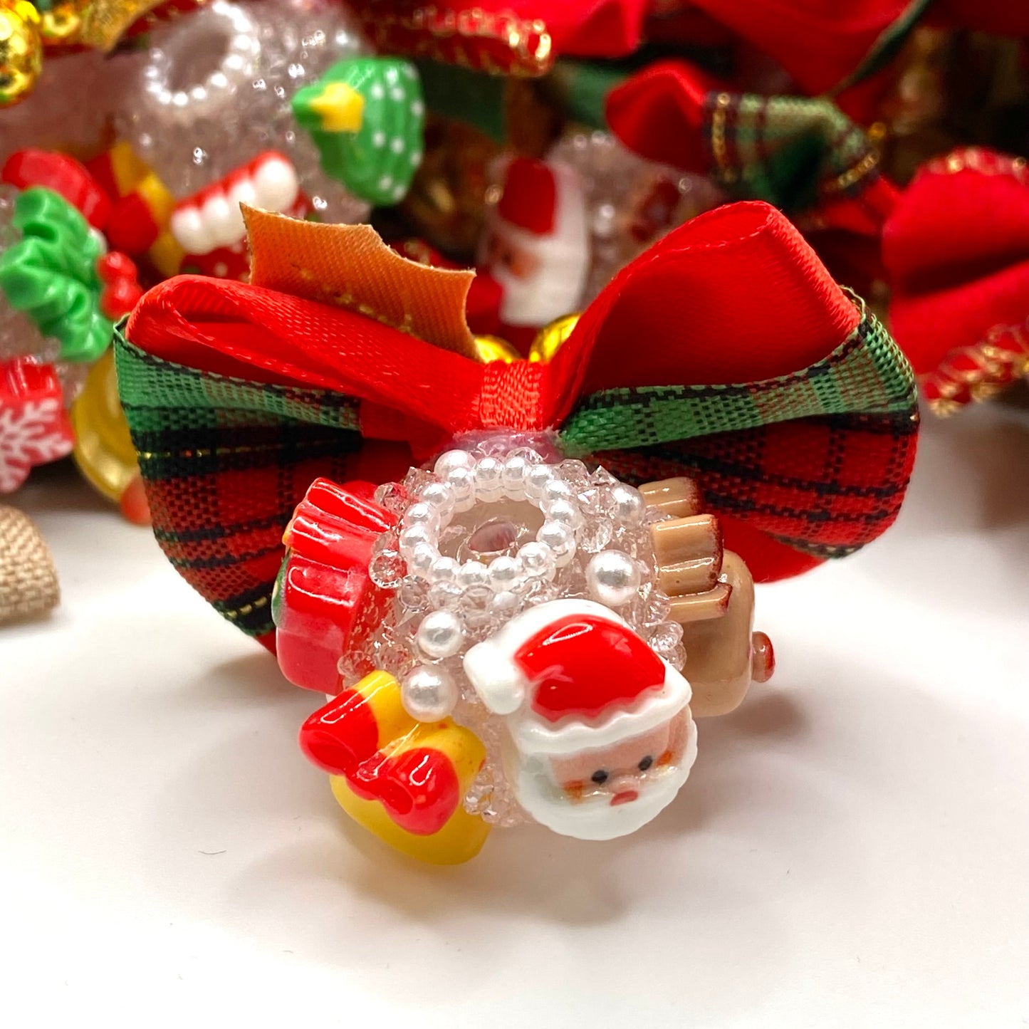 Festive, Tied, and Fabulous Fancy Bow Beads