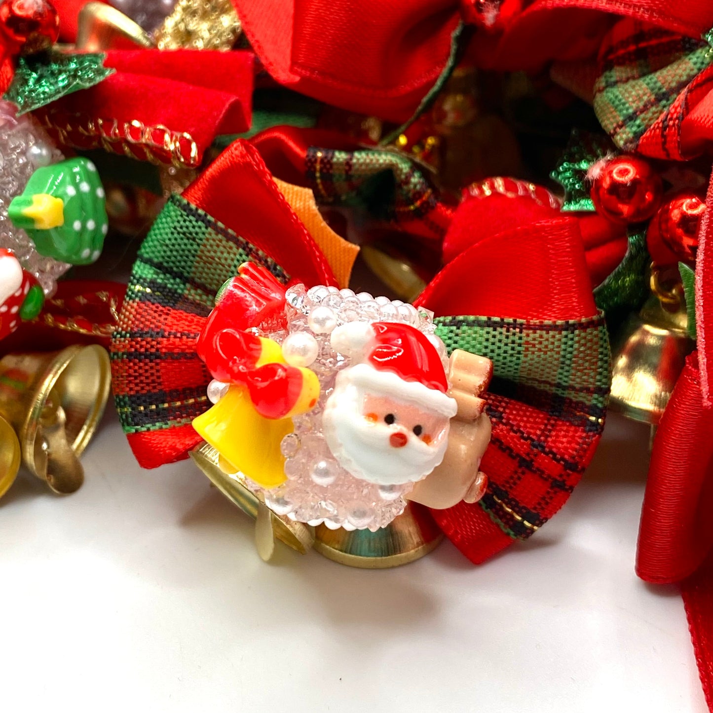 Festive, Tied, and Fabulous Fancy Bow Beads