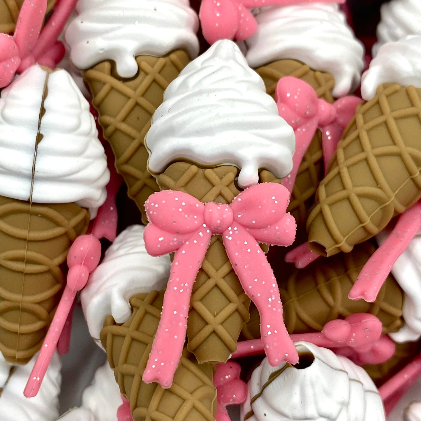 Pretty Scoops Only 3D Silicone Focal Beads