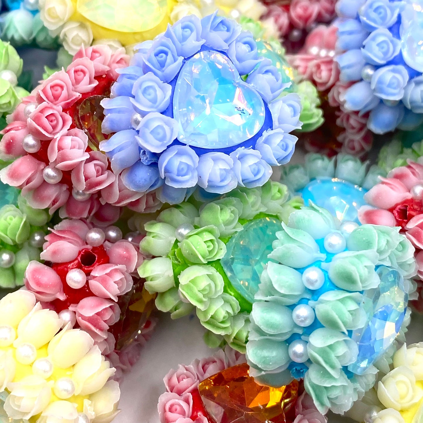 Heart of Roses Fancy Beads - 5pcs