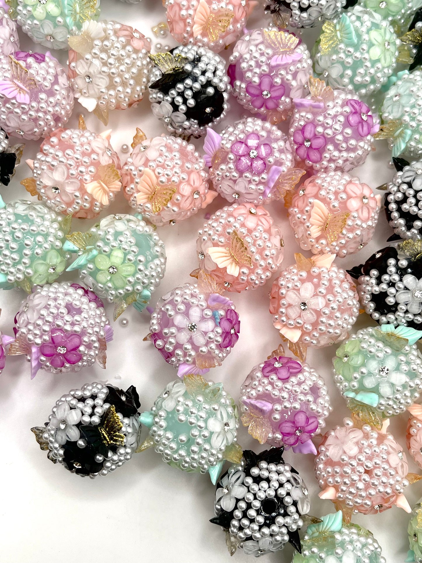 Butterflies Are Flying Flowers Fancy Acrylic Beads