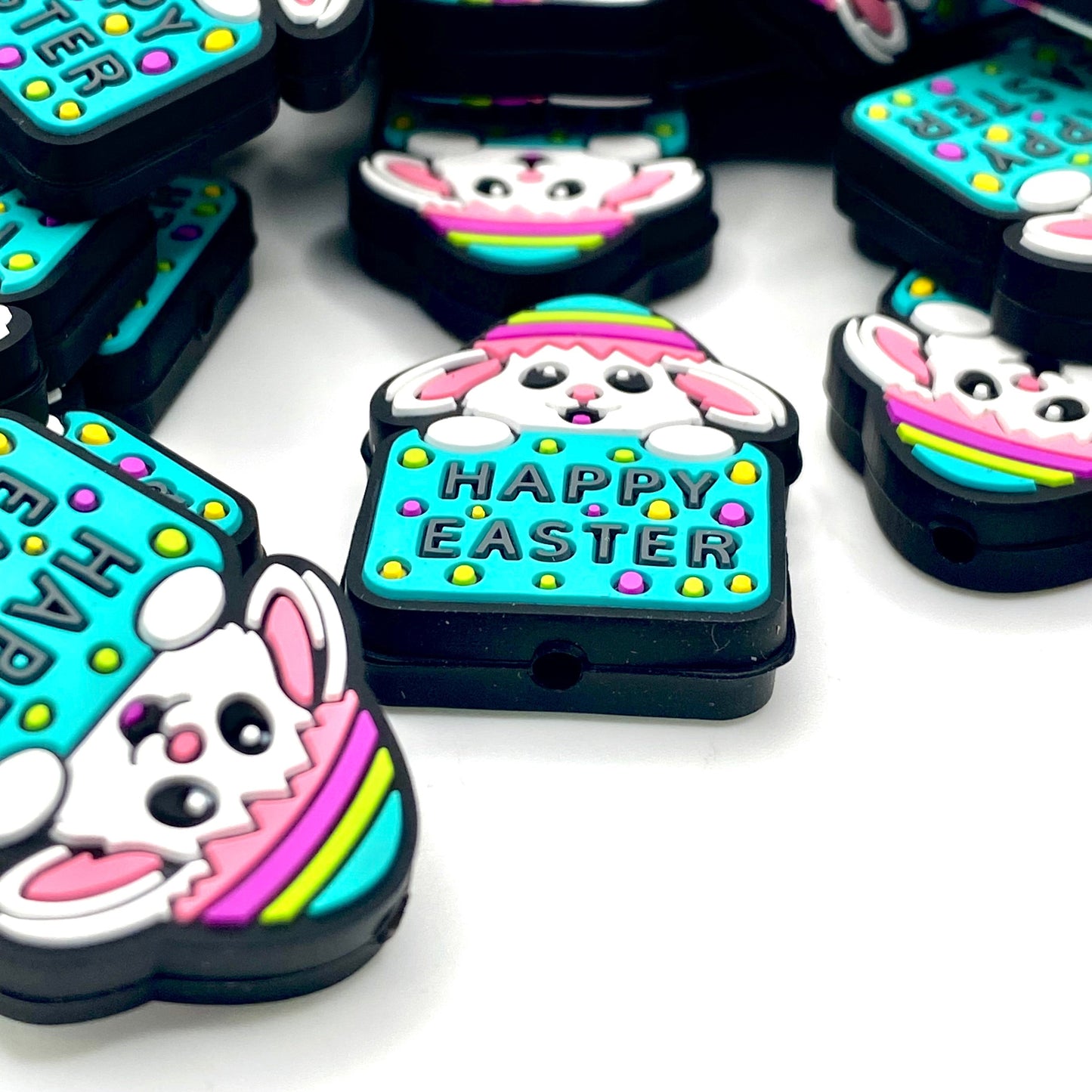 Happy Easter 4.0 Silicone Focal Beads