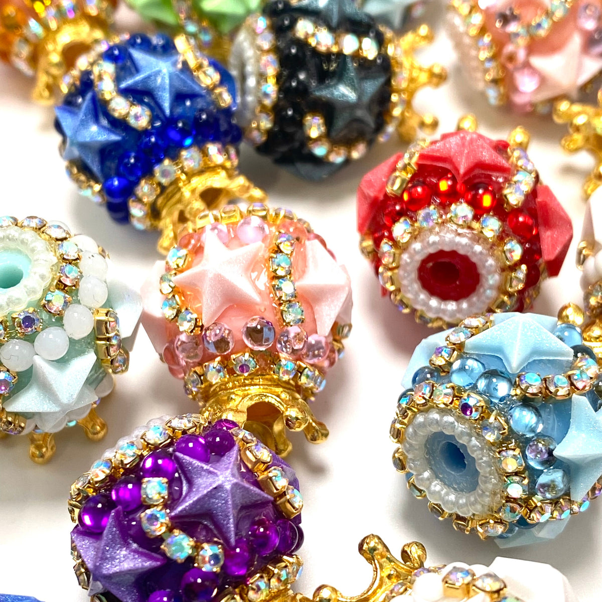 A Queen Always Shines - 5pc Fancy Beads