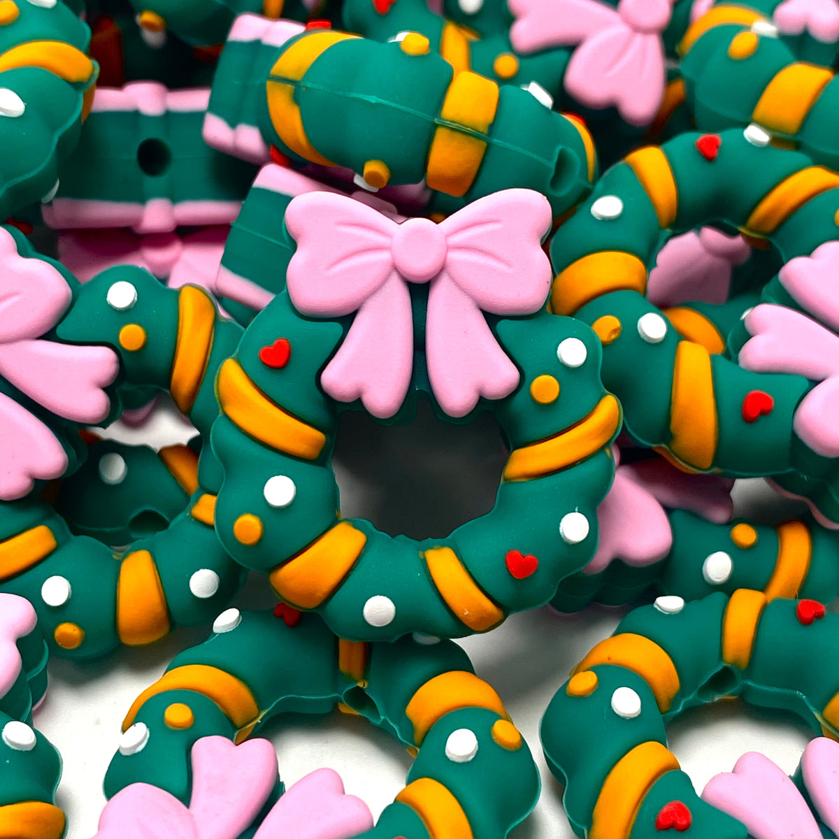 A Wreath Full of Wishes 3D Silicone Focal Beads