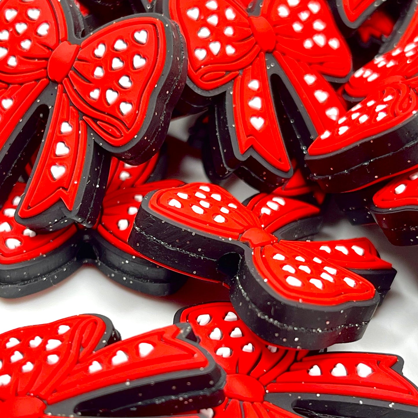 Simply Bow-mantic Silicone Focal Beads