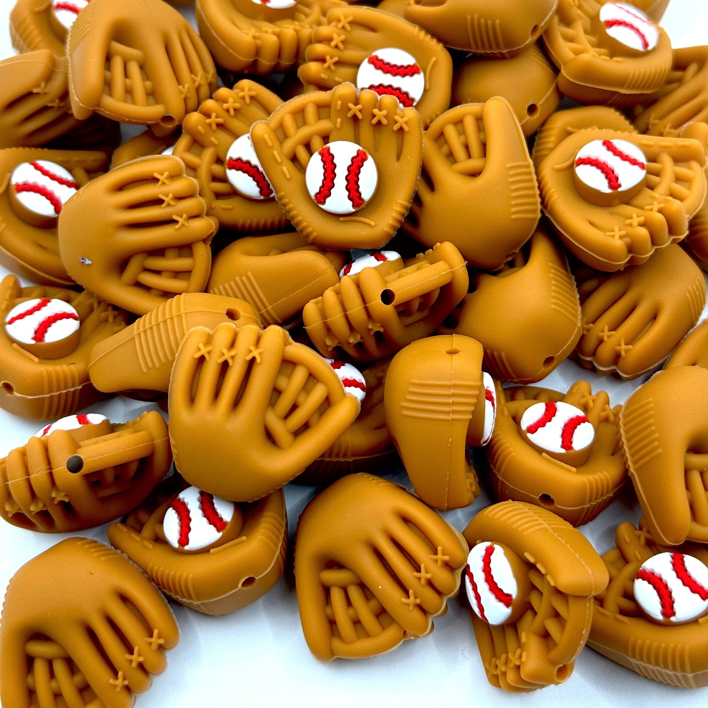 Glove Love Forever 3D Silicone Focal Beads